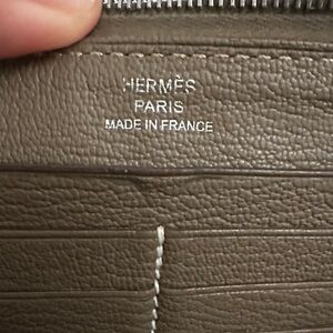 Hermès Taupe Leather Zipper Wallet